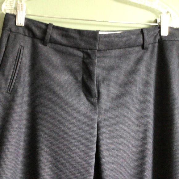 Ladies dark blue pants Sz 6 32” inseam with front slash pockets - Picture 1 of 9